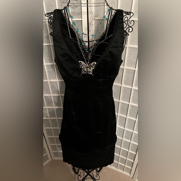 BEBE Slim Sexy V Neck Satin Midi Dress NWT - Picture 3 of 12